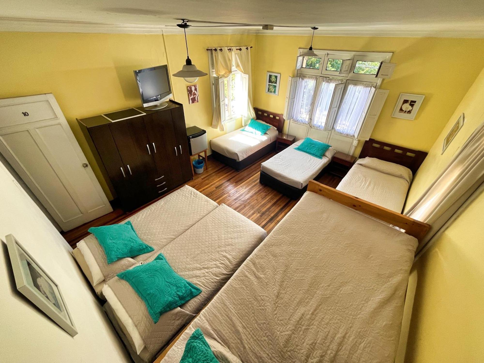 סנטיאגו Hostal Boonen מראה חיצוני תמונה
